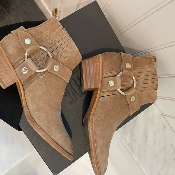 Frye signature Harness Chelsea beige suede boot size 8 - Picture 7 of 9